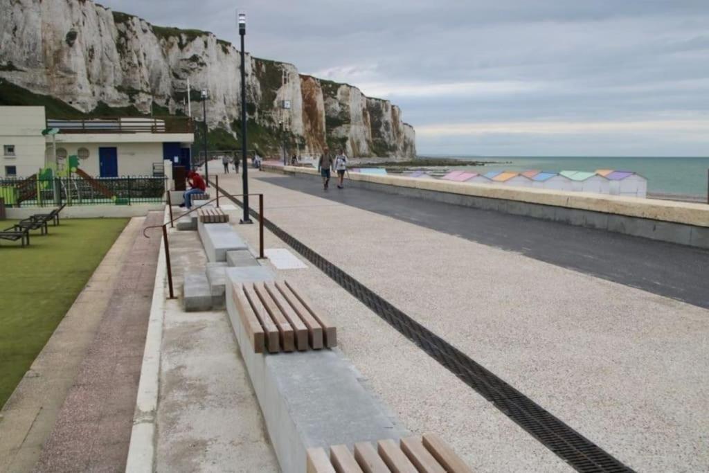 Logement A Deux Pas De La Plage Et Des Commerces Le Tréport Buitenkant foto